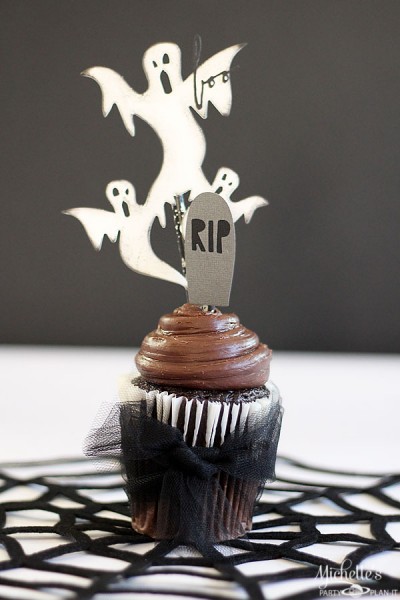 Ghost Cupcake Topper for Halloween