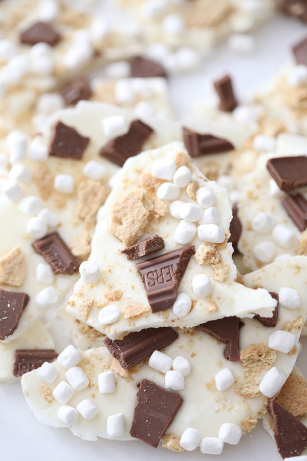 Recipe: S'mores Marshmallows Chocolate Bark - See Vanessa Craft