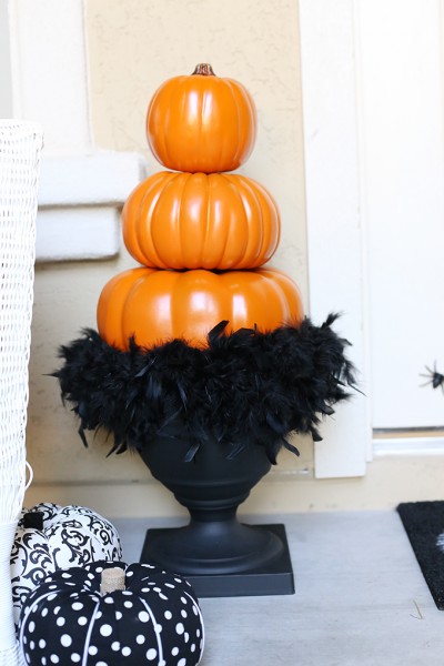 Halloween: Outdoor Patio Decoration Ideas - See Vanessa Craft