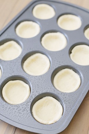 Recipe: Lunchbox Muffin Tin Mini Chicken Pot Pie - See Vanessa Craft