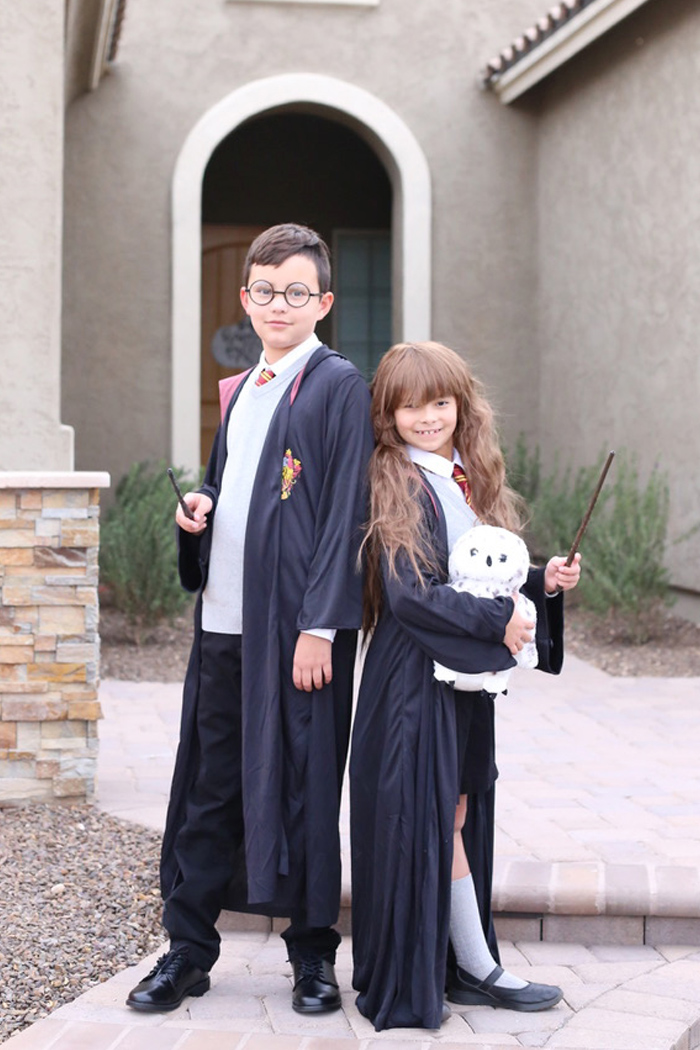 Easy DIY Harry Potter Family Halloween Costumes